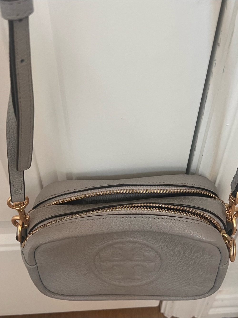 Tory Burch “Mini Miller” Light Gray Leather Crossbody Bag - Picture 9 of 12